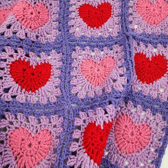 New Handmade Crochet Heart Granny Square Lap Blanket Tassels Purple Pink Red - Picture 4 of 9